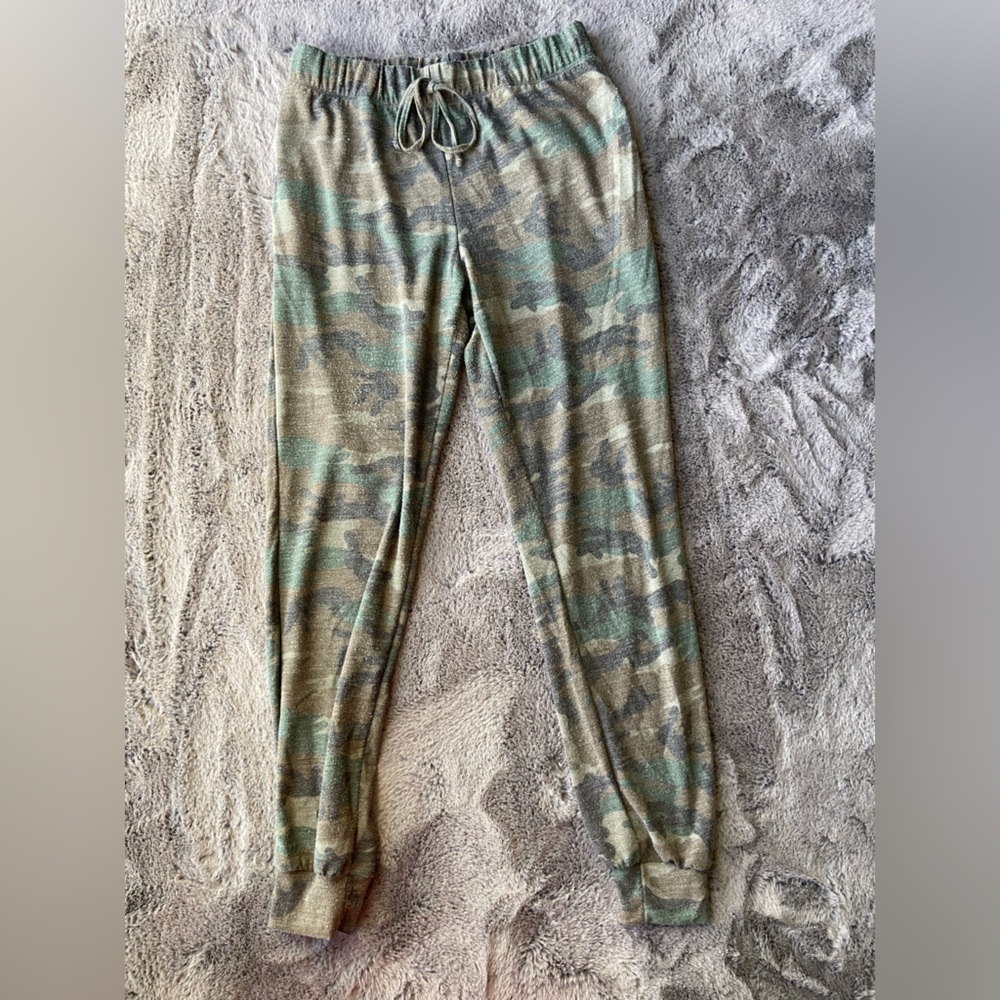 Camo sweats/joggers